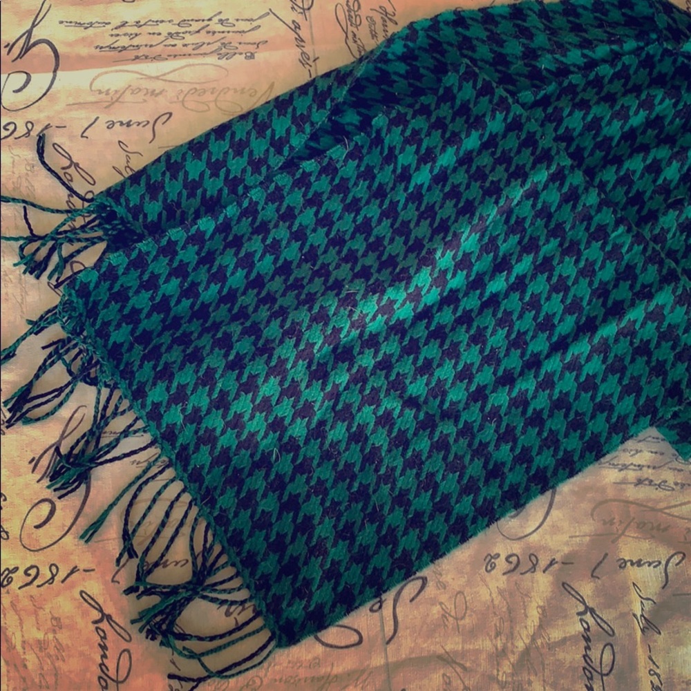Sideca Green Houndstooth Scarf